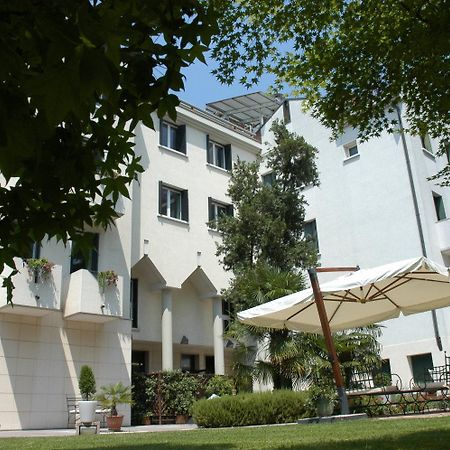 Park Hotel Ai Pini & Restaurant Ai Pini Mestre Exterior photo