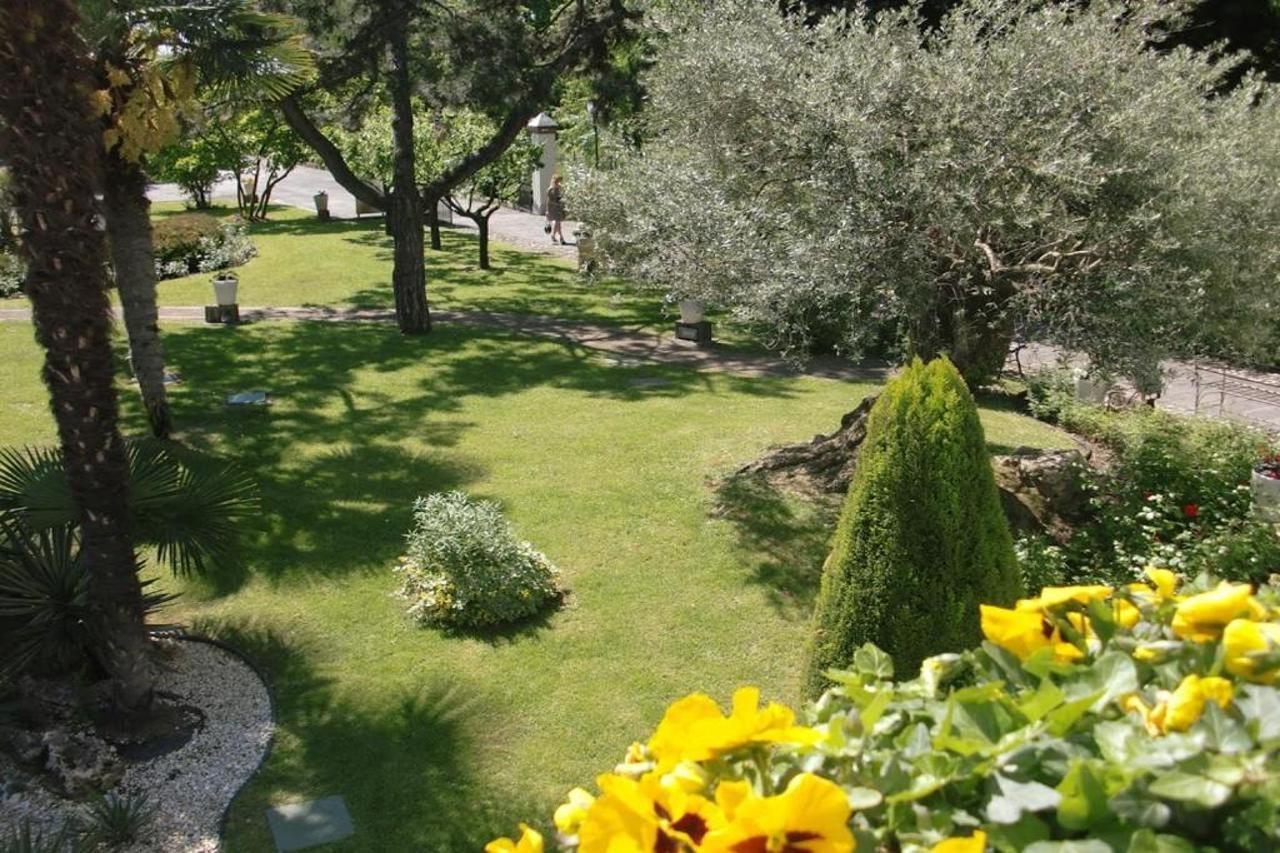 Park Hotel Ai Pini & Restaurant Ai Pini Mestre Exterior photo