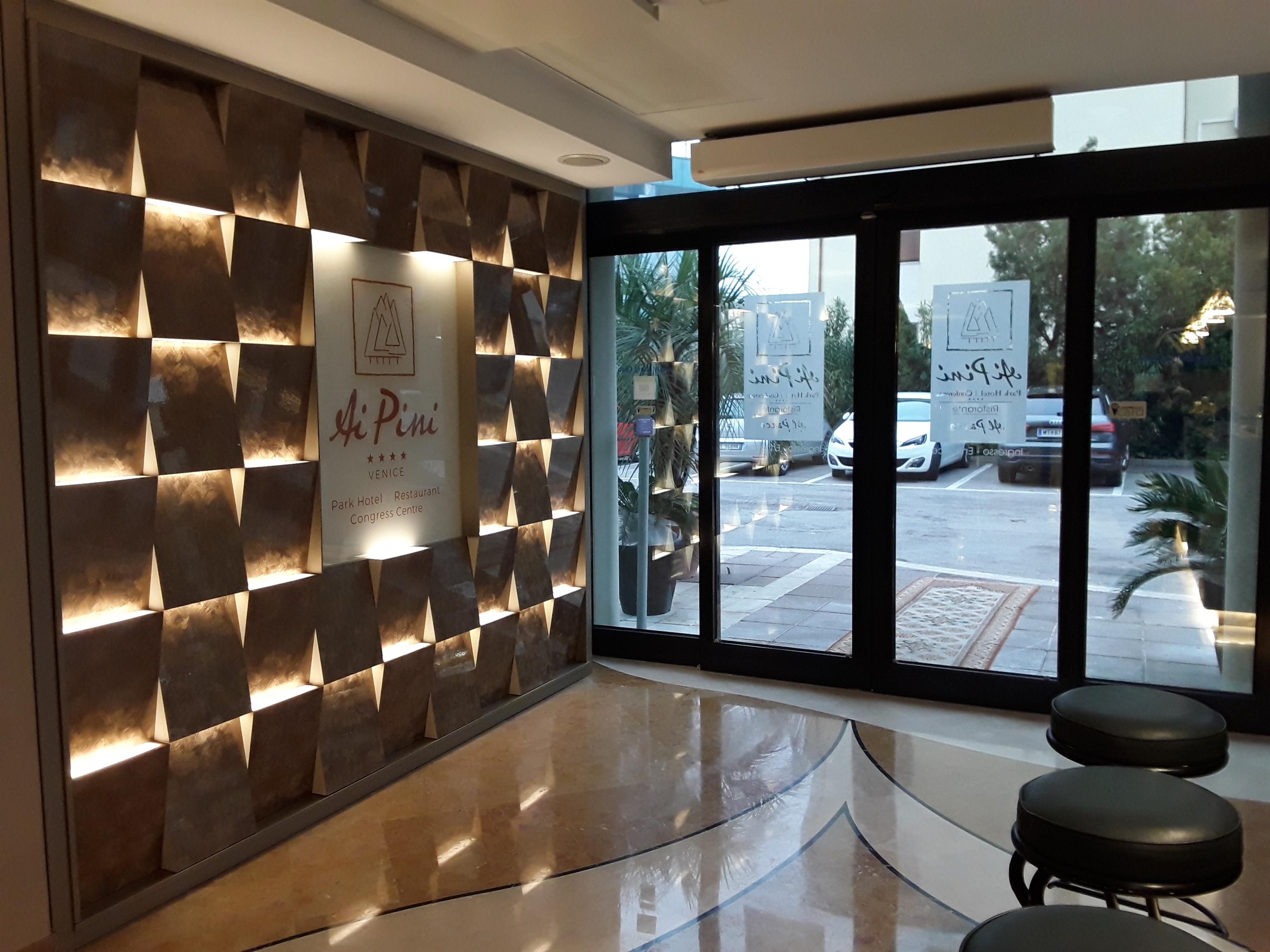 Park Hotel Ai Pini & Restaurant Ai Pini Mestre Exterior photo